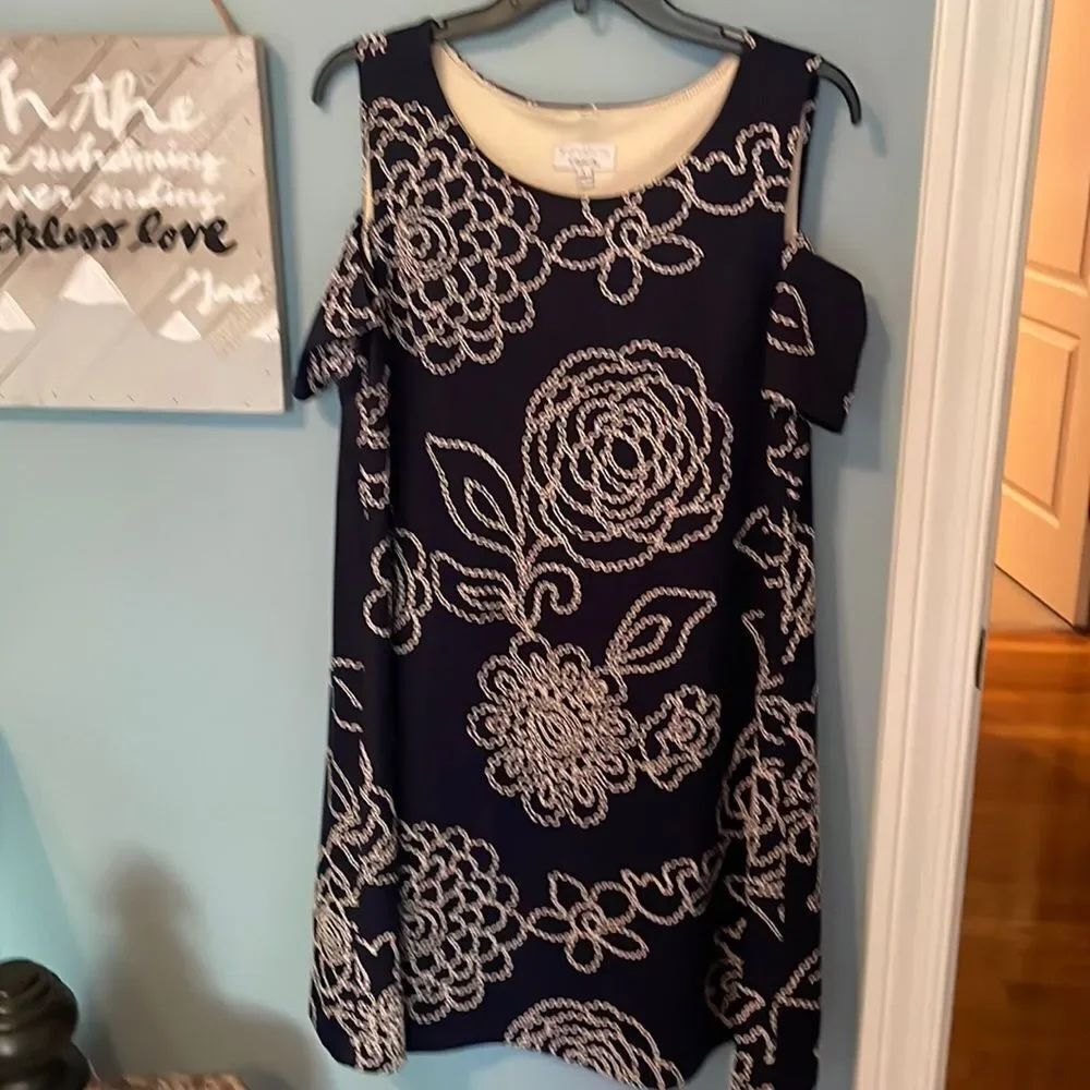Signature by Bobbie Bee Cold Shoulder Dress - L